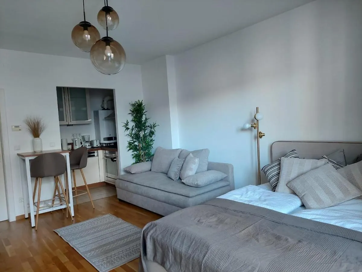 Balcony Apartment, 5 Min Walk To First District Wiedeń